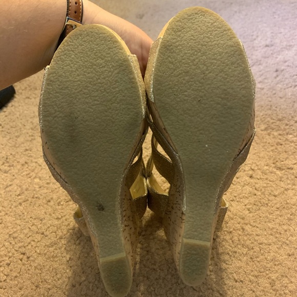 Steve Madden Gold Glitter Wedge Platform Heels - Picture 10 of 12